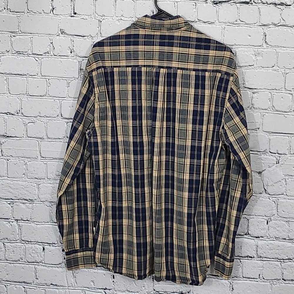 2/$20 Magellan Sports Wear Plaid Long Sleeve Button Front Shirt Size L - Picture 2 of 5